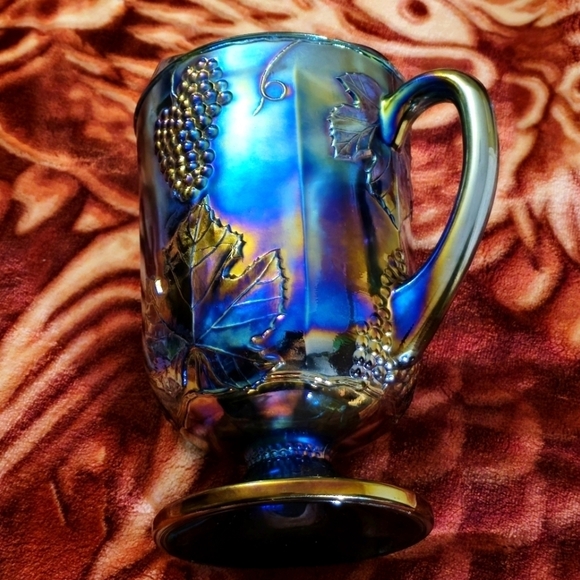 Indiana Glass "Harvest Grape" Iridescent Blue Carnival Glass Pitcher -Colors-WoW - Picture 6 of 10